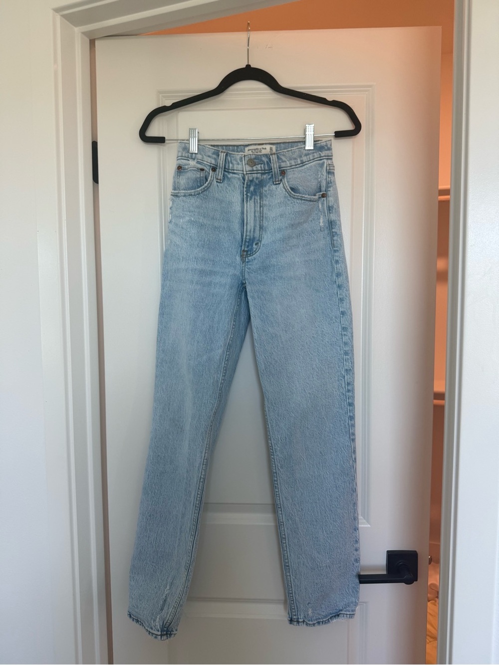 Abercrombie 90s Straight High Rise Jeans size 24R